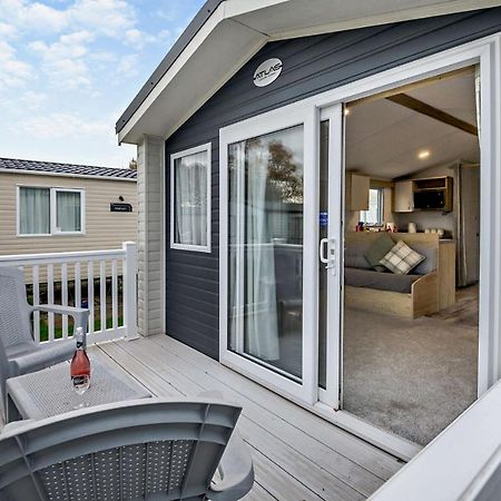 Sea La Vie Lodge, Rockley Park Holiday Park, Poole, Dorset Екстериор снимка