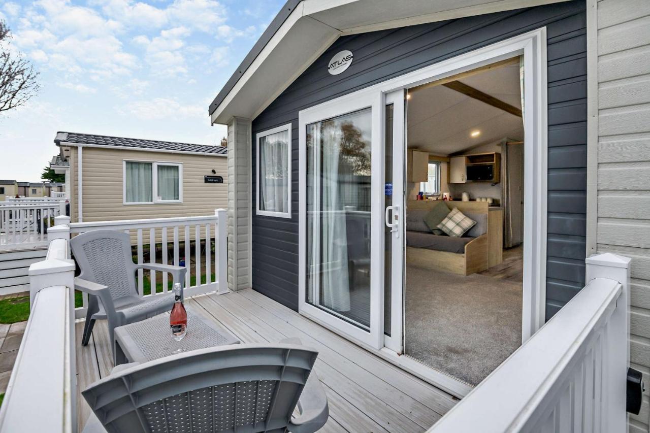 Sea La Vie Lodge, Rockley Park Holiday Park, Poole, Dorset Екстериор снимка