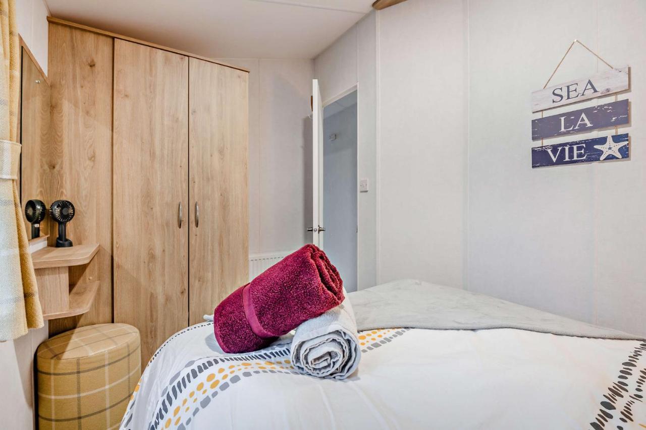 Sea La Vie Lodge, Rockley Park Holiday Park, Poole, Dorset Екстериор снимка
