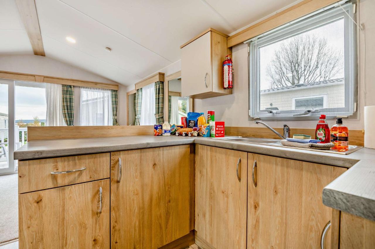 Sea La Vie Lodge, Rockley Park Holiday Park, Poole, Dorset Екстериор снимка