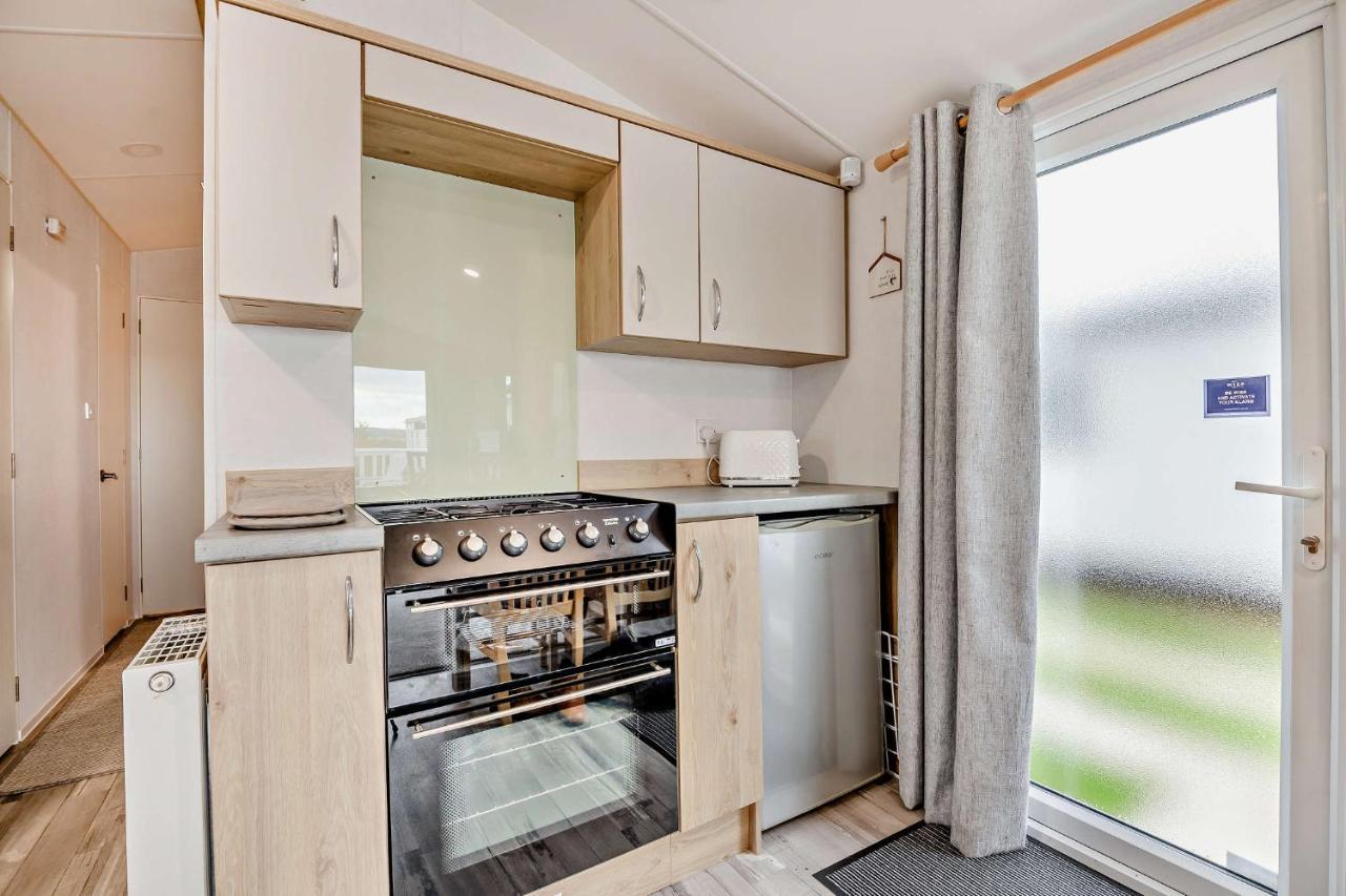Sea La Vie Lodge, Rockley Park Holiday Park, Poole, Dorset Екстериор снимка